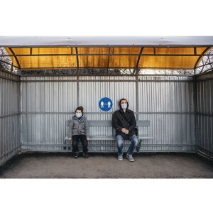 Sticlă de adeziv - Mențineți distanța de 20 cm