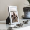 Rama foto din aluminiu Hama Riva 13x18 cm argintiu cu suport de masă și agățător