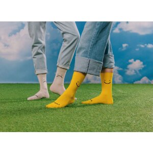 Pereche de pantofi lungi EatMySocks – Luni tristă, Vineri veselă